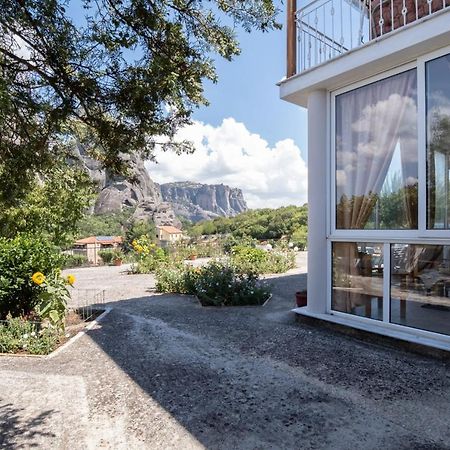 קאלאבאקה Majestic View Home Just Under Meteora Unesco Site מראה חיצוני תמונה