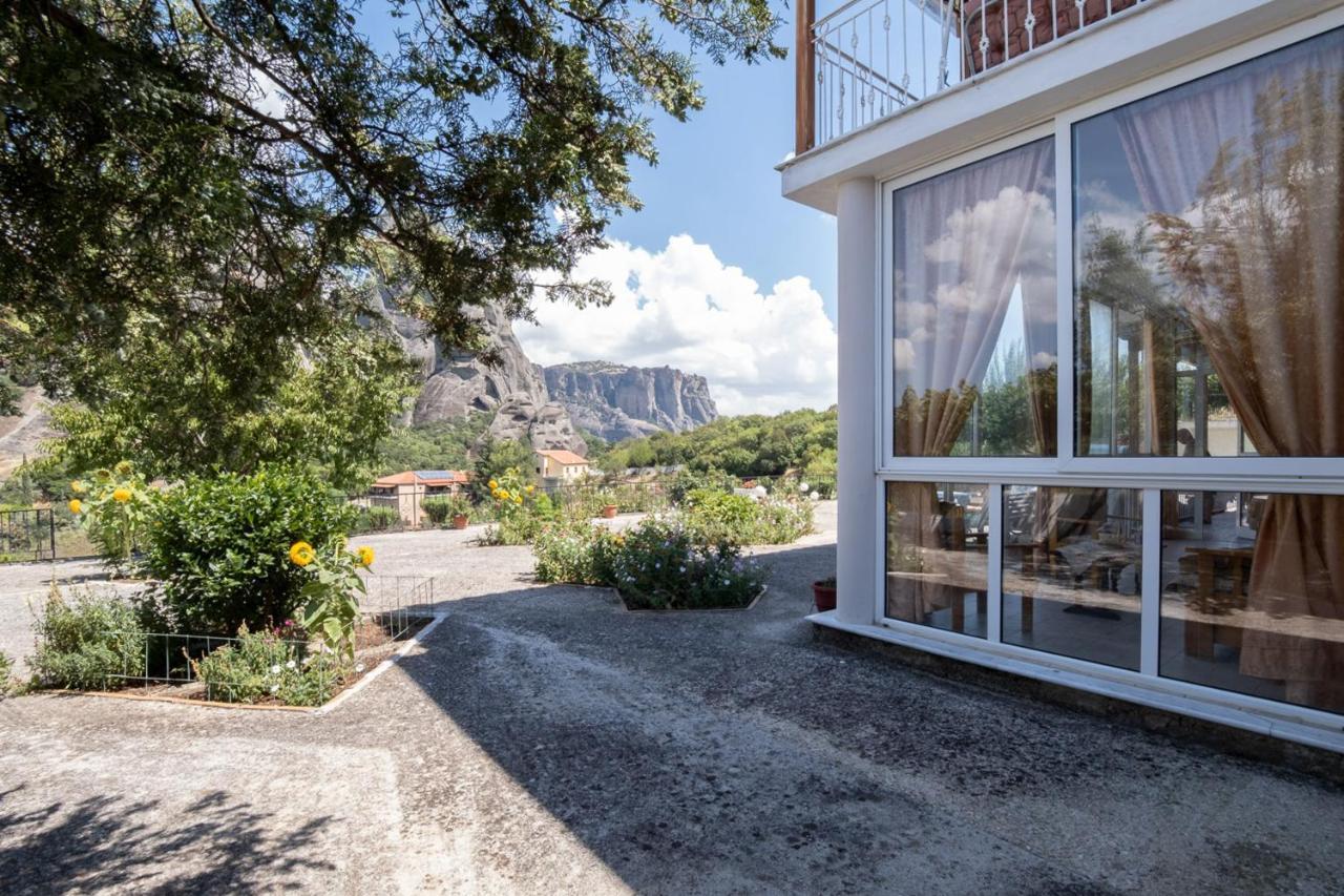 קאלאבאקה Majestic View Home Just Under Meteora Unesco Site מראה חיצוני תמונה