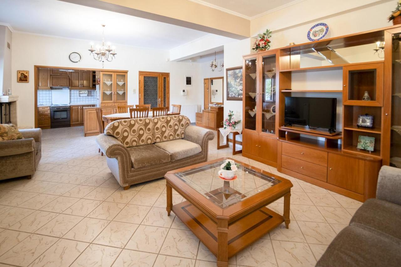 קאלאבאקה Majestic View Home Just Under Meteora Unesco Site מראה חיצוני תמונה