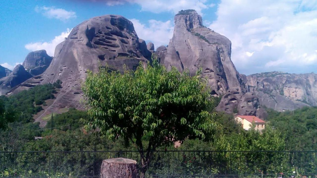 קאלאבאקה Majestic View Home Just Under Meteora Unesco Site מראה חיצוני תמונה