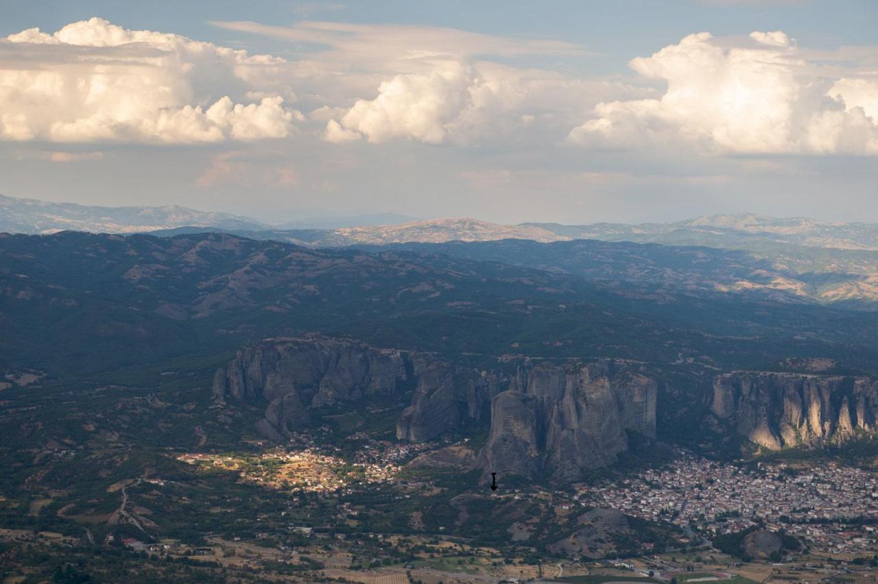 קאלאבאקה Majestic View Home Just Under Meteora Unesco Site מראה חיצוני תמונה